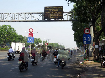 Đường Trường Chinh (quận Tân Bình, Thành phố Hồ Chí Minh) đã thay biển hạn chế tốc độ thành 60km/giờ.